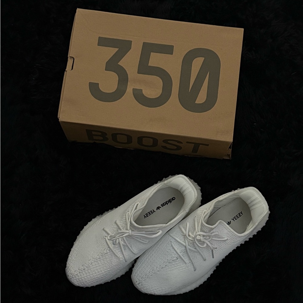 Yeezy 350 V2 triple white